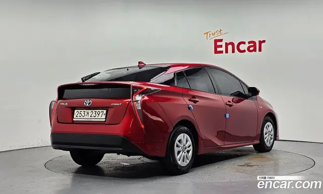 Toyota Prius 2018 1.8 автомат (гидро), миниатюра 2 Toyota Prius 2018 1.8 автомат (гидро), миниатюра 2