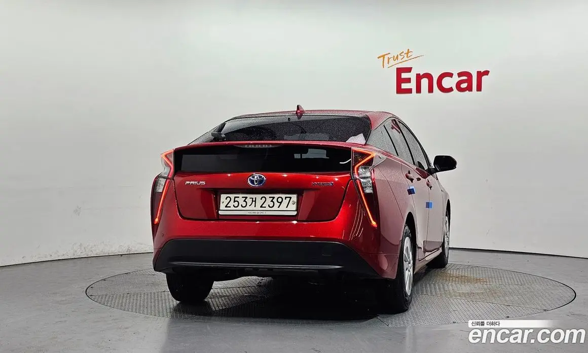 Toyota Prius 2018 1.8 автомат (гидро), фото 4 Toyota Prius 2018 1.8 автомат (гидро), фото 4