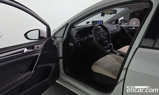 Volkswagen Golf 2016 2.0 автомат (гидро), миниатюра 10 Volkswagen Golf 2016 2.0 автомат (гидро), миниатюра 10
