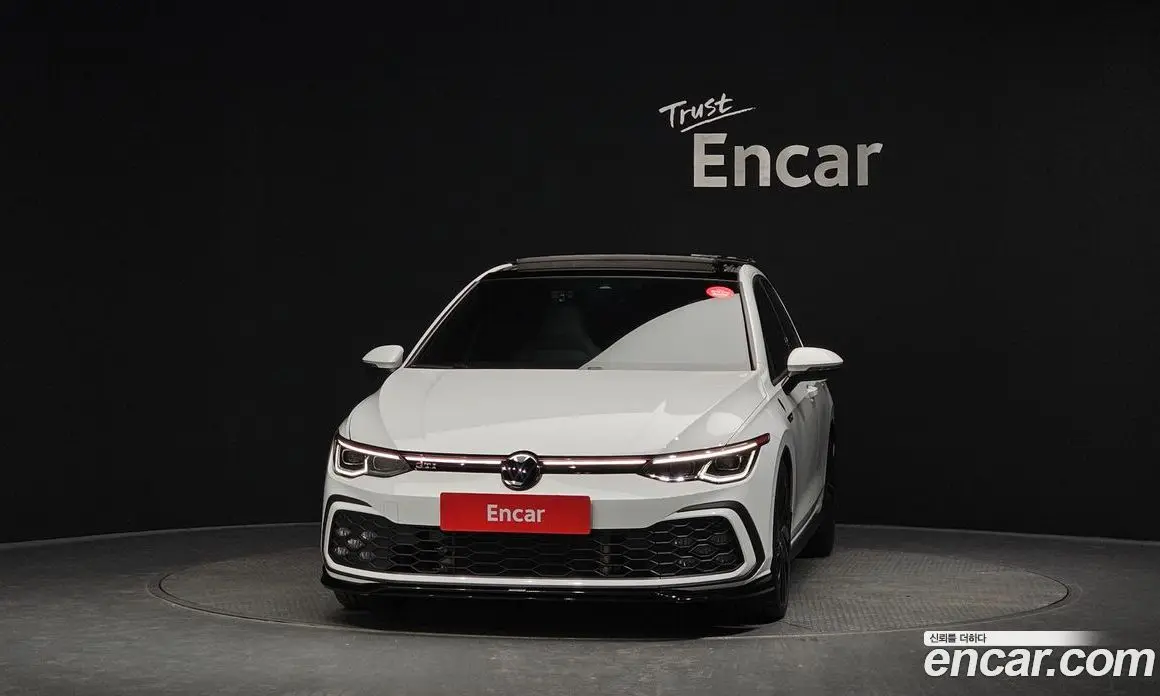 Volkswagen Golf 2024 2.0 автомат (гидро), фото 3
