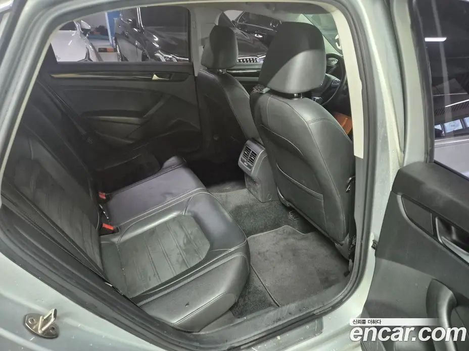 Volkswagen Passat 2015 2.0 автомат (гидро), фото 12 Volkswagen Passat 2015 2.0 автомат (гидро), фото 12
