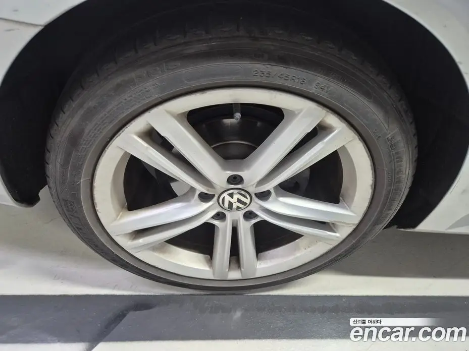 Volkswagen Passat 2015 2.0 автомат (гидро), фото 17 Volkswagen Passat 2015 2.0 автомат (гидро), фото 17