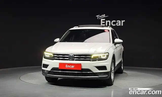 Volkswagen Tiguan 2020 2.0 автомат (гидро), миниатюра 3 Volkswagen Tiguan 2020 2.0 автомат (гидро), миниатюра 3