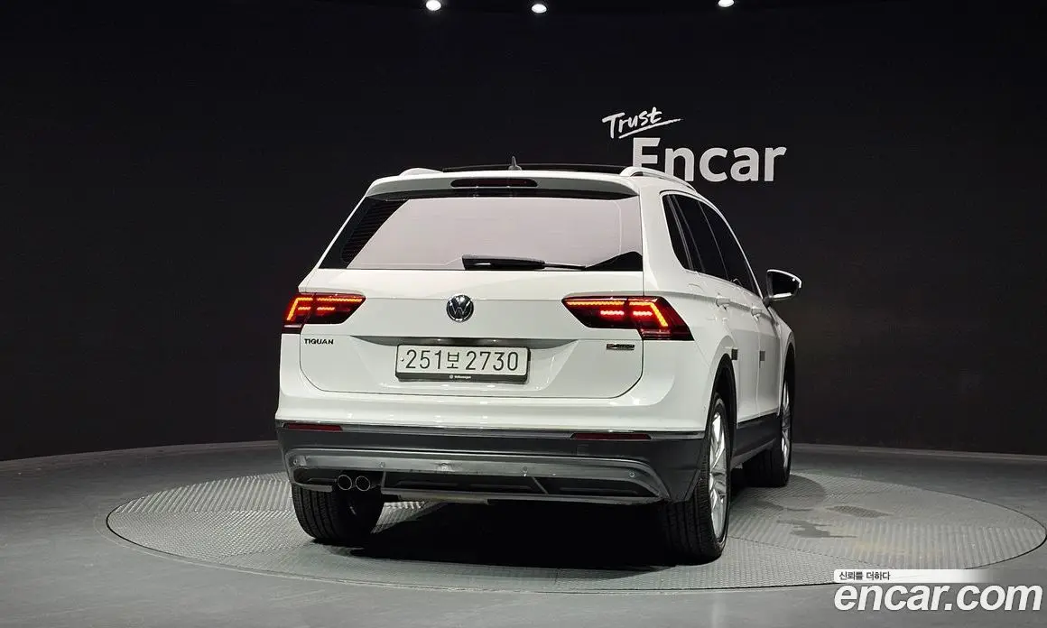 Volkswagen Tiguan 2020 2.0 автомат (гидро), фото 4 Volkswagen Tiguan 2020 2.0 автомат (гидро), фото 4