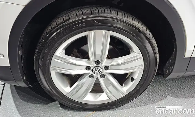 Volkswagen Tiguan 2020 2.0 автомат (гидро), миниатюра 5 Volkswagen Tiguan 2020 2.0 автомат (гидро), миниатюра 5