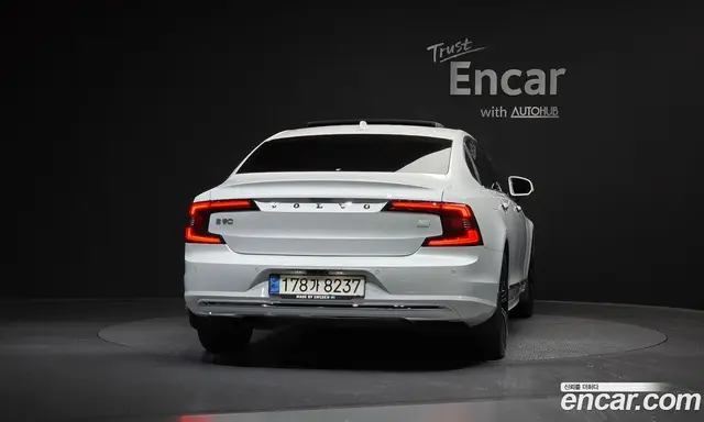 Volvo S90 2022 2.0 автомат (гидро), миниатюра 3 Volvo S90 2022 2.0 автомат (гидро), миниатюра 3