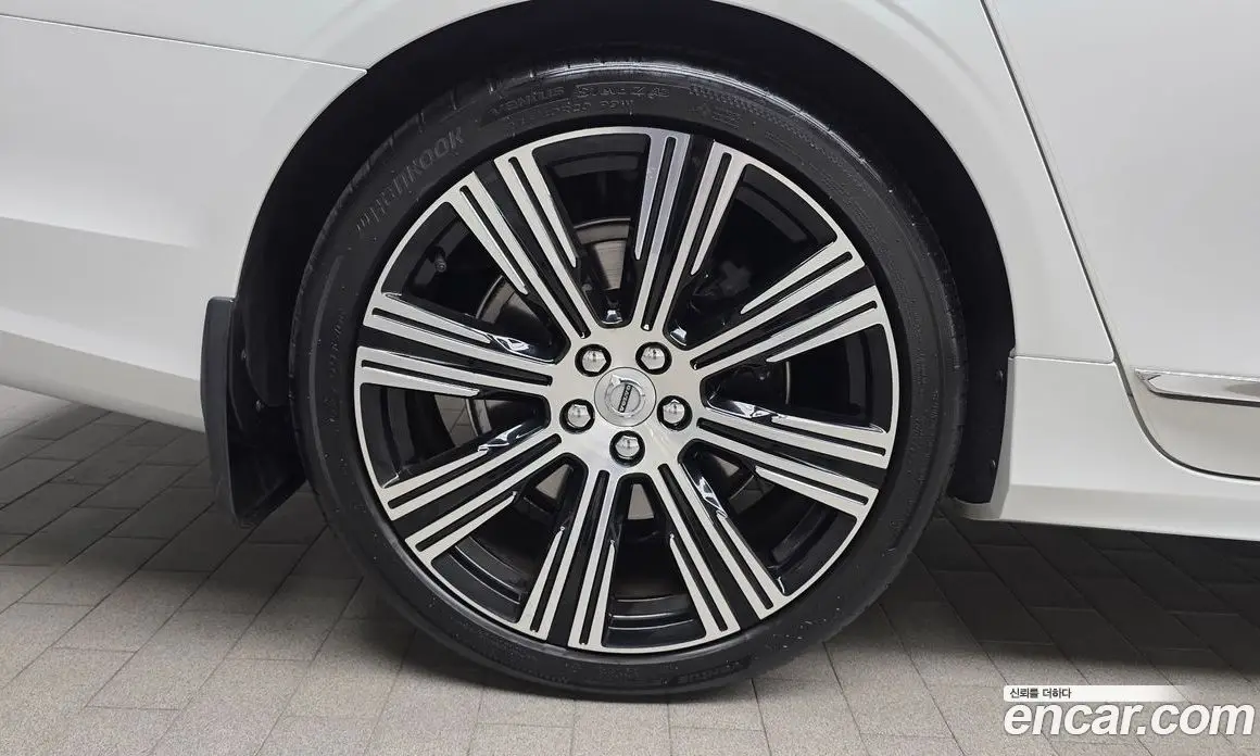 Volvo S90 2022 2.0 автомат (гидро), фото 4 Volvo S90 2022 2.0 автомат (гидро), фото 4