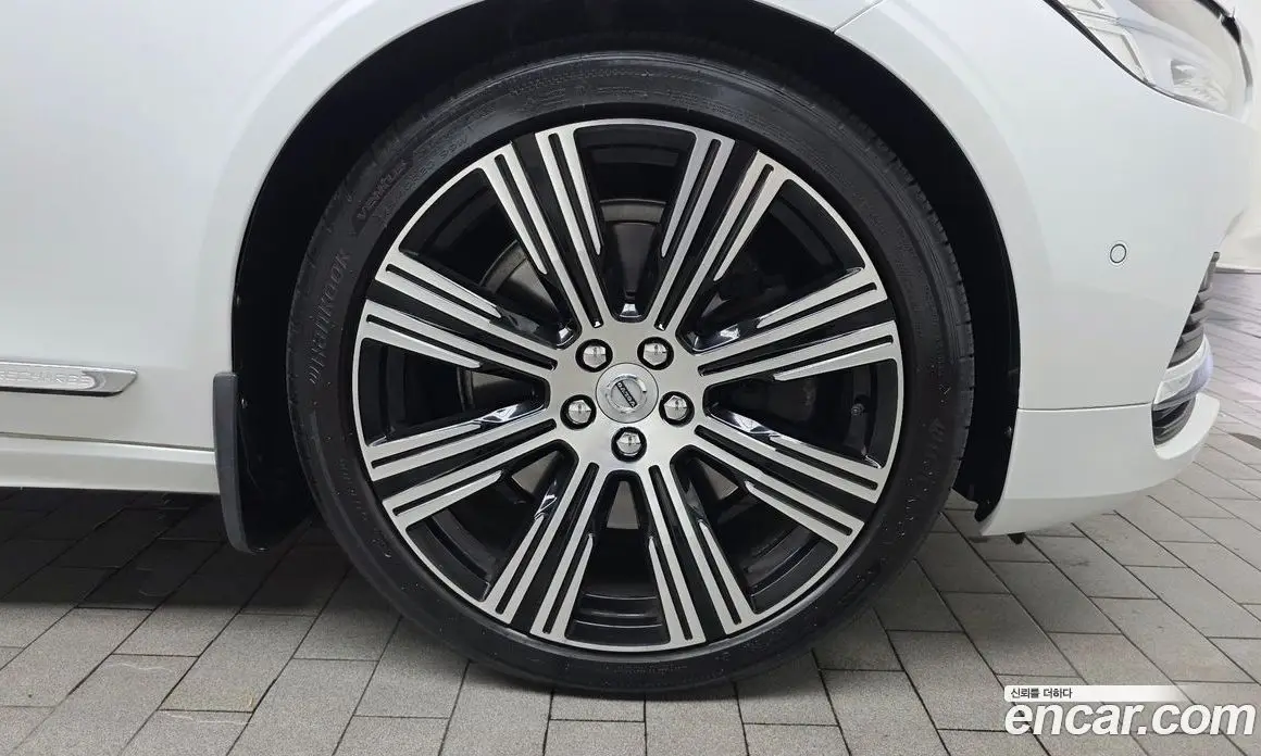 Volvo S90 2022 2.0 автомат (гидро), фото 6 Volvo S90 2022 2.0 автомат (гидро), фото 6
