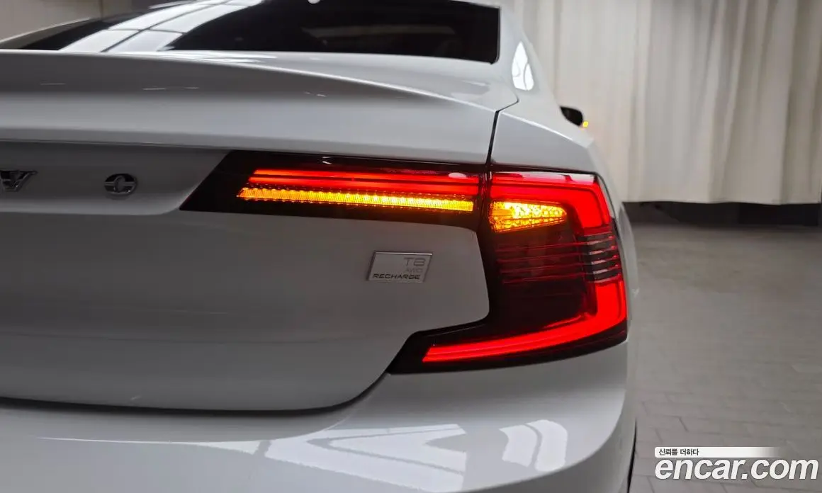 Volvo S90 2022 2.0 автомат (гидро), фото 8 Volvo S90 2022 2.0 автомат (гидро), фото 8
