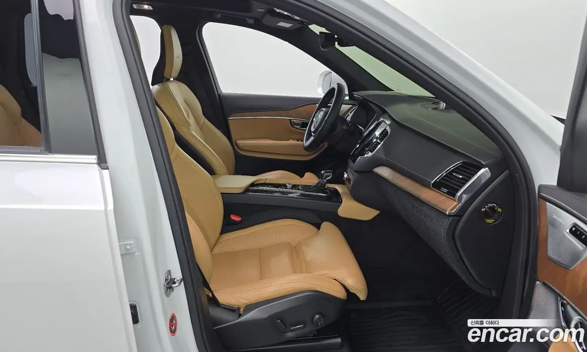 Volvo XC90 2018 2.0 автомат (гидро), фото 16 Volvo XC90 2018 2.0 автомат (гидро), фото 16