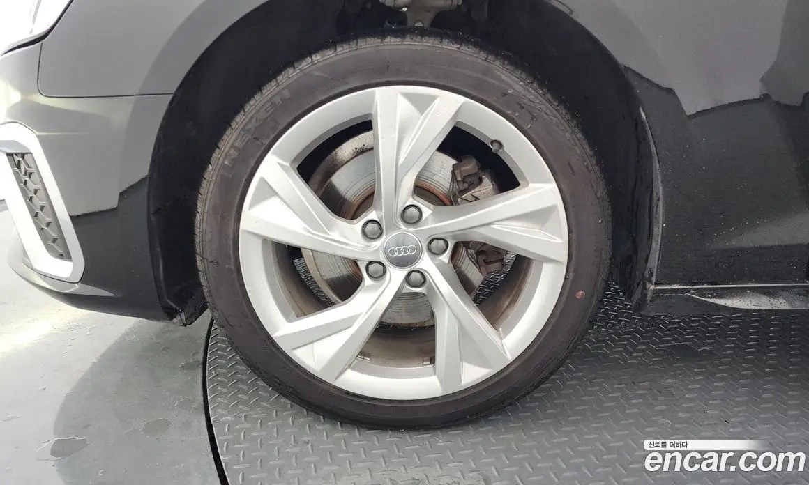 Audi A4 2020 2.0 автомат (гидро), фото 5 Audi A4 2020 2.0 автомат (гидро), фото 5