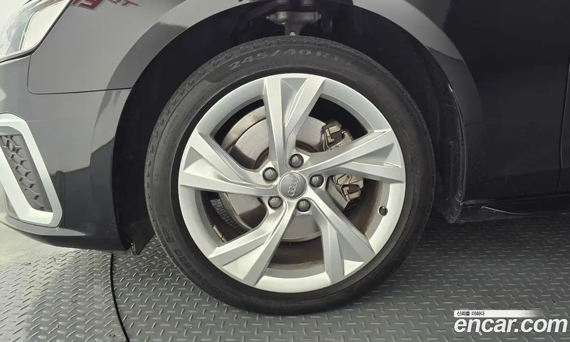 Audi A4 2021 2.0 автомат (гидро), фото 6 Audi A4 2021 2.0 автомат (гидро), фото 6