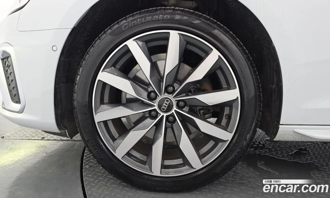 Audi A4 2023 2.0 автомат (гидро), фото 5 Audi A4 2023 2.0 автомат (гидро), фото 5