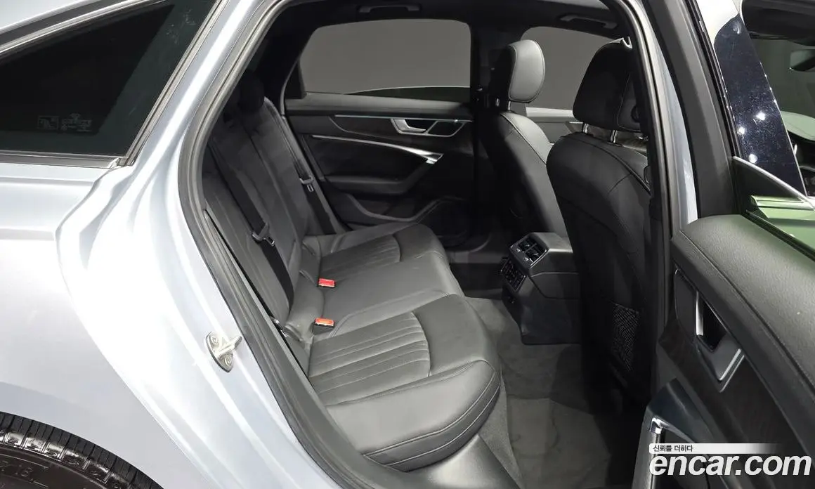 Audi A6 2020 2.0 автомат (гидро), фото 12 Audi A6 2020 2.0 автомат (гидро), фото 12