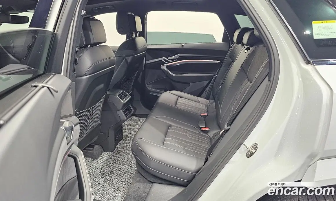 Audi e-tron 2023 0.2 автомат (гидро), фото 11 Audi e-tron 2023 0.2 автомат (гидро), фото 11