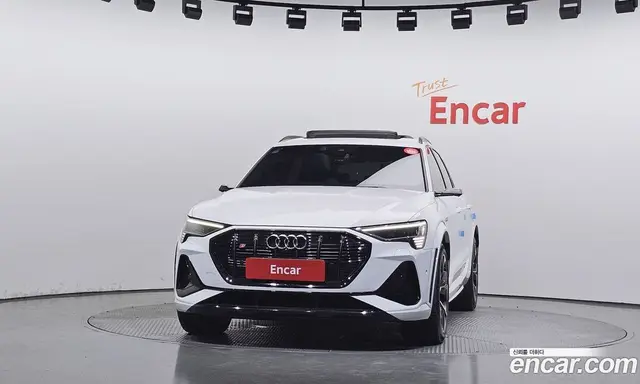 Audi e-tron 2023 0.2 автомат (гидро), миниатюра 3 Audi e-tron 2023 0.2 автомат (гидро), миниатюра 3