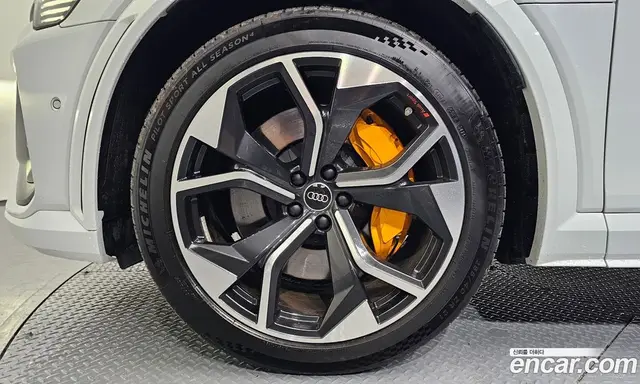 Audi e-tron 2023 0.2 автомат (гидро), миниатюра 5 Audi e-tron 2023 0.2 автомат (гидро), миниатюра 5