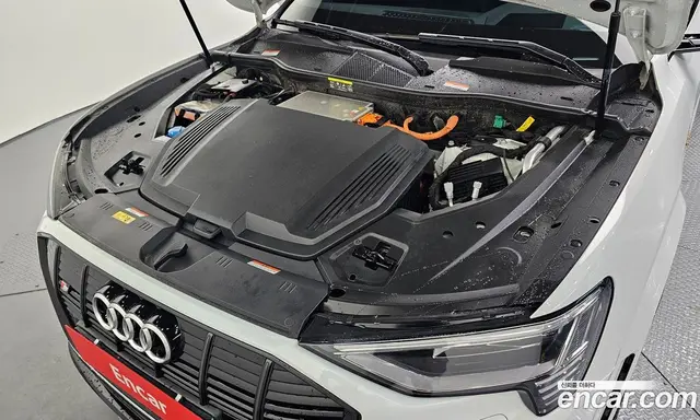 Audi e-tron 2023 0.2 автомат (гидро), миниатюра 6 Audi e-tron 2023 0.2 автомат (гидро), миниатюра 6