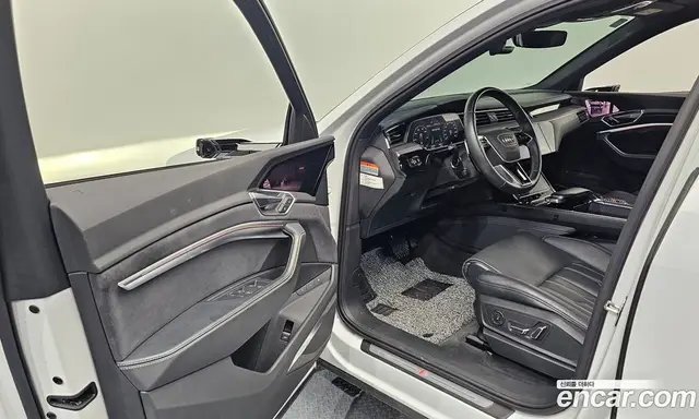 Audi e-tron 2023 0.2 автомат (гидро), миниатюра 10 Audi e-tron 2023 0.2 автомат (гидро), миниатюра 10