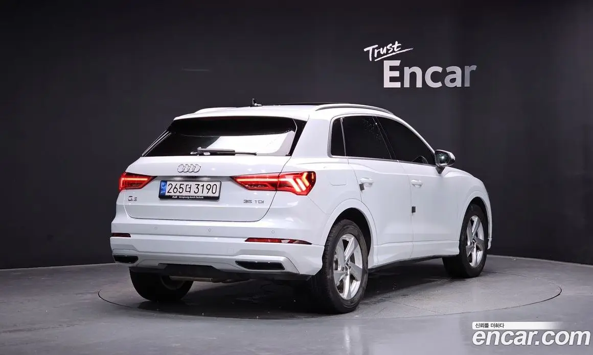 Audi Q3 2020 2.0 автомат (гидро), фото 1 Audi Q3 2020 2.0 автомат (гидро), фото 1