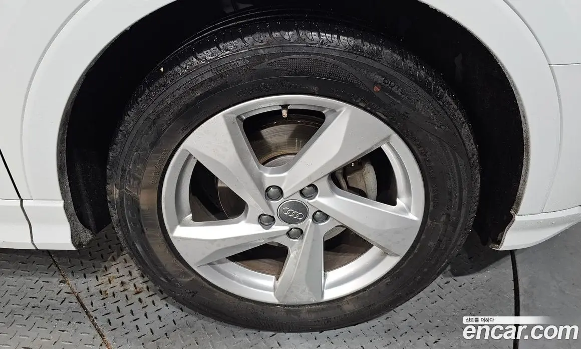 Audi Q3 2020 2.0 автомат (гидро), фото 6 Audi Q3 2020 2.0 автомат (гидро), фото 6