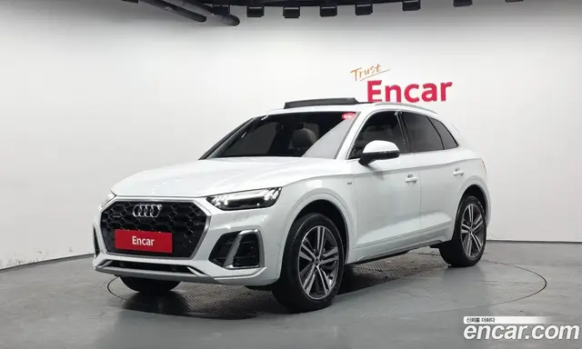 Audi Q5, 2023, 5 878 км