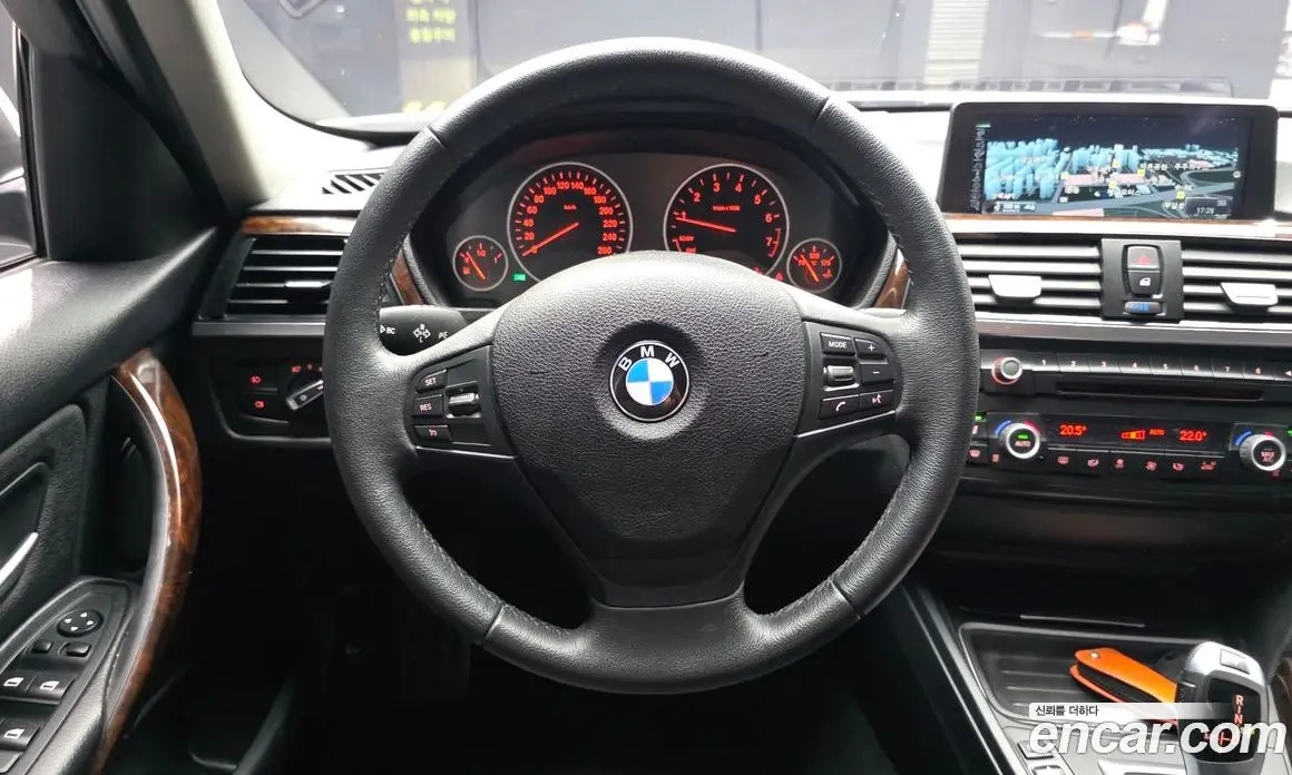 BMW 3 серия 2013 2.0 автомат (гидро), фото 13 BMW 3 серия 2013 2.0 автомат (гидро), фото 13