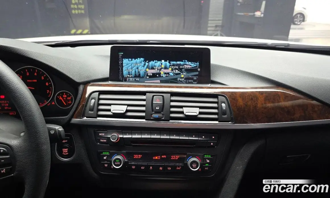 BMW 3 серия 2013 2.0 автомат (гидро), фото 14 BMW 3 серия 2013 2.0 автомат (гидро), фото 14