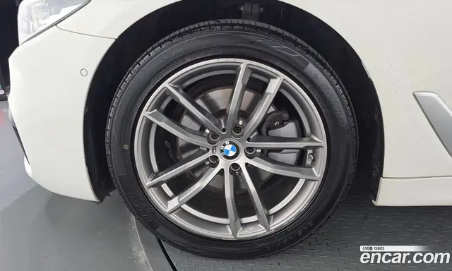 BMW 5 серия 2017 2.0 автомат (гидро), миниатюра 5 BMW 5 серия 2017 2.0 автомат (гидро), миниатюра 5