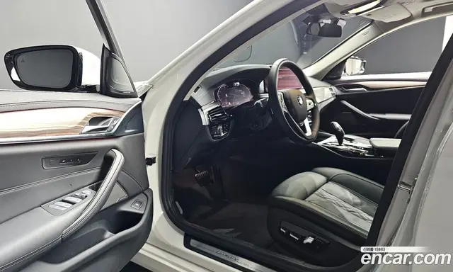 BMW 5 серия 2022 2.0 автомат (гидро), миниатюра 10