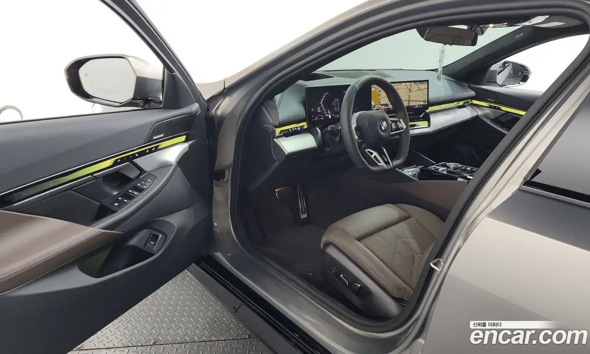BMW 5 серия 2025 2.0 автомат (гидро), фото 12 BMW 5 серия 2025 2.0 автомат (гидро), фото 12