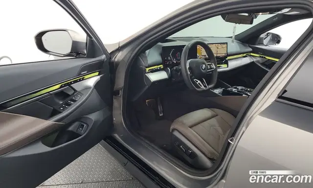 BMW 5 серия 2025 2.0 автомат (гидро), миниатюра 12