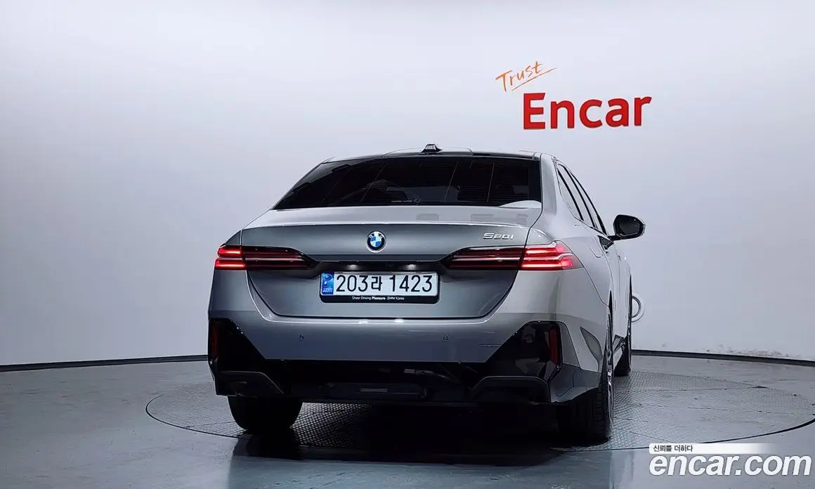 BMW 5 серия 2025 2.0 автомат (гидро), фото 3 BMW 5 серия 2025 2.0 автомат (гидро), фото 3