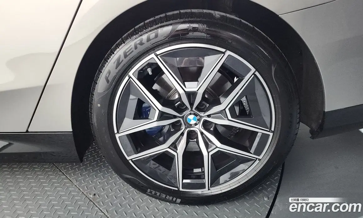 BMW 5 серия 2025 2.0 автомат (гидро), фото 6 BMW 5 серия 2025 2.0 автомат (гидро), фото 6