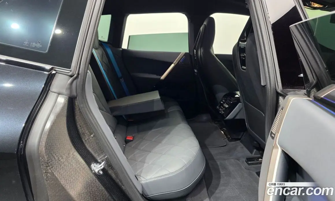 BMW iX 2023 0.3 автомат (гидро), фото 18 BMW iX 2023 0.3 автомат (гидро), фото 18