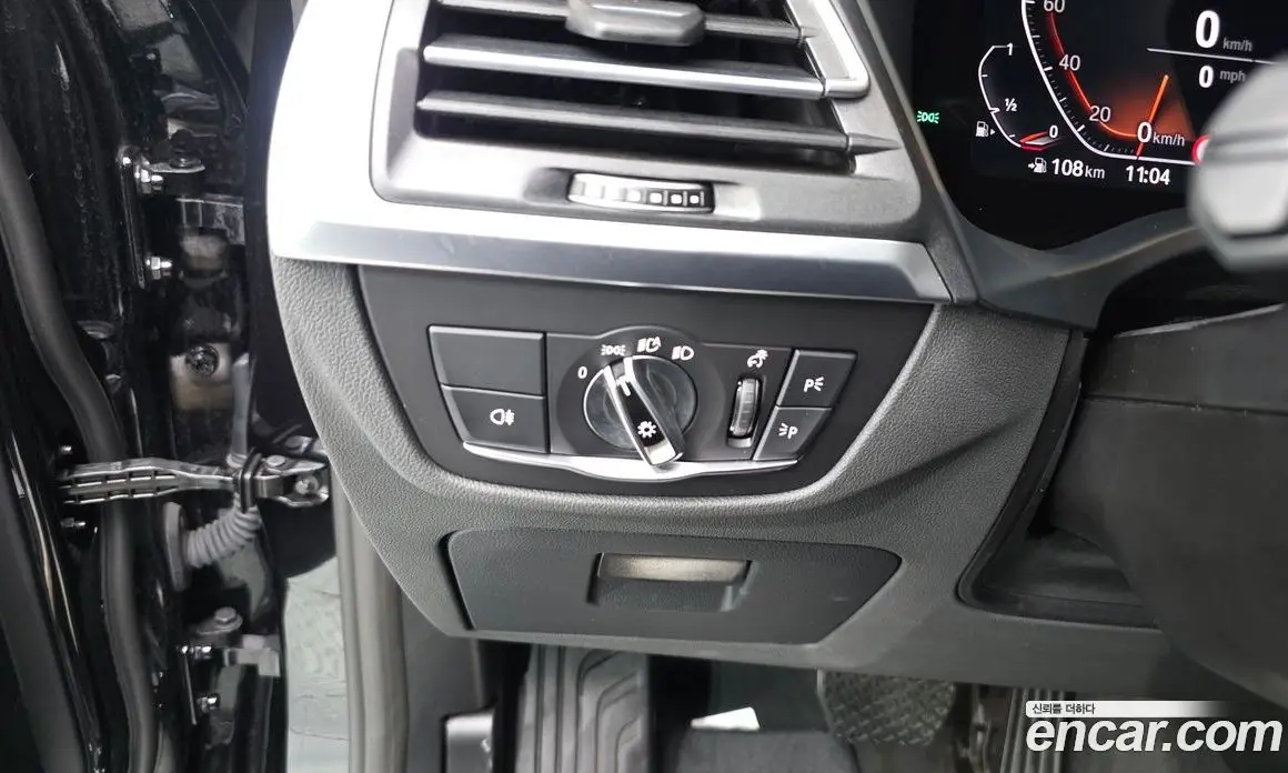 BMW X4 2025 2.0 автомат (гидро), фото 25 BMW X4 2025 2.0 автомат (гидро), фото 25