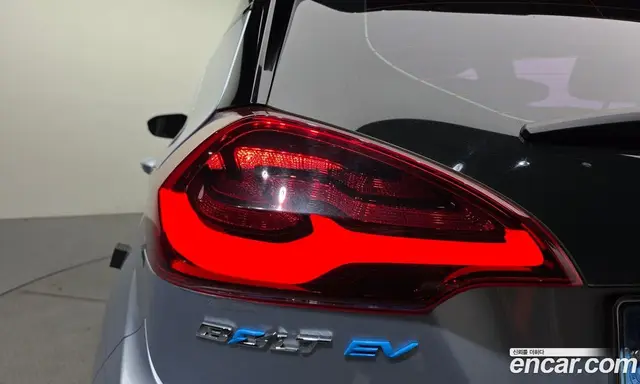 Chevrolet Bolt EV 2017 0.2 автомат (гидро), миниатюра 9