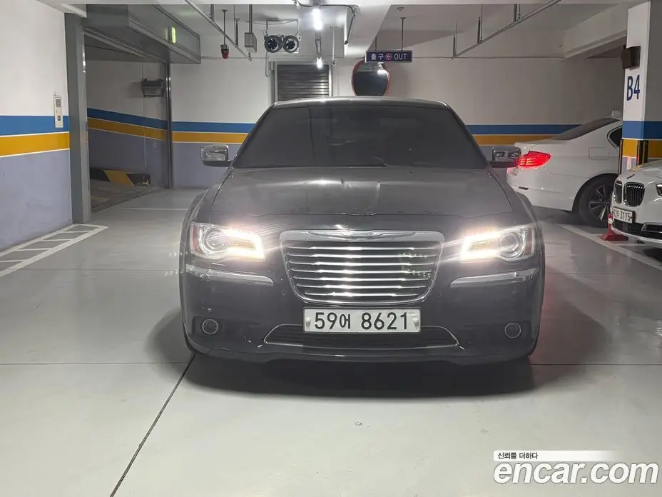 Chrysler 300C 2012 3.6 автомат (гидро), фото 1 Chrysler 300C 2012 3.6 автомат (гидро), фото 1