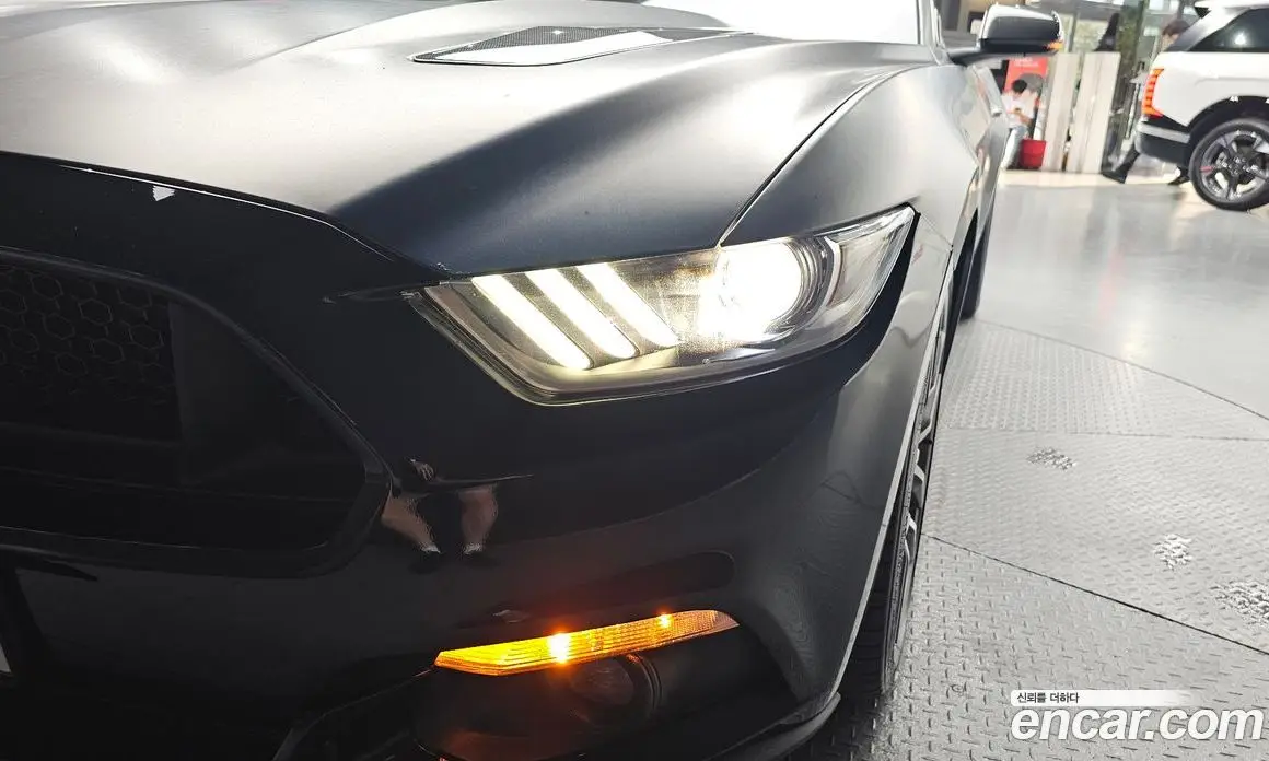Ford Mustang 2017 5.0 автомат (гидро), фото 8