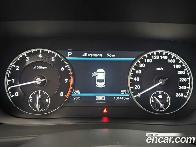 Genesis EQ900 2016 5.0 автомат (гидро), миниатюра 6 Genesis EQ900 2016 5.0 автомат (гидро), миниатюра 6