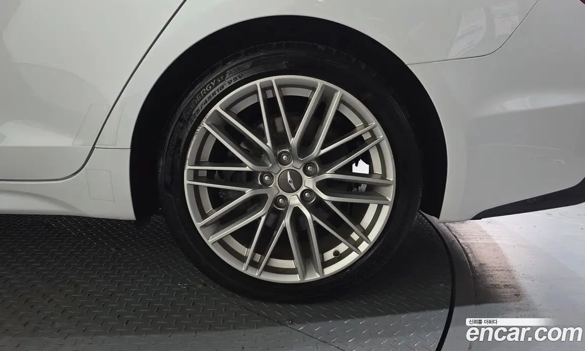 Genesis G70 2018 2.0 автомат (гидро), фото 7 Genesis G70 2018 2.0 автомат (гидро), фото 7
