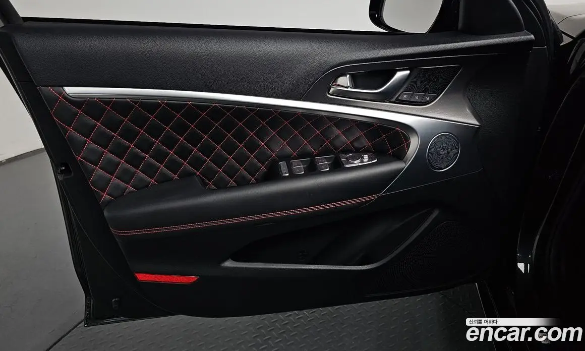 Genesis G70 2024 3.3 автомат (гидро), фото 13 Genesis G70 2024 3.3 автомат (гидро), фото 13