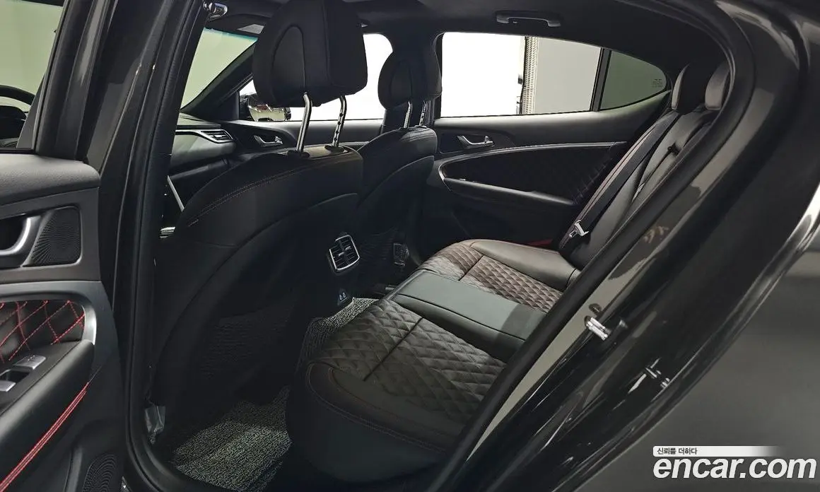 Genesis G70 2024 3.3 автомат (гидро), фото 15 Genesis G70 2024 3.3 автомат (гидро), фото 15