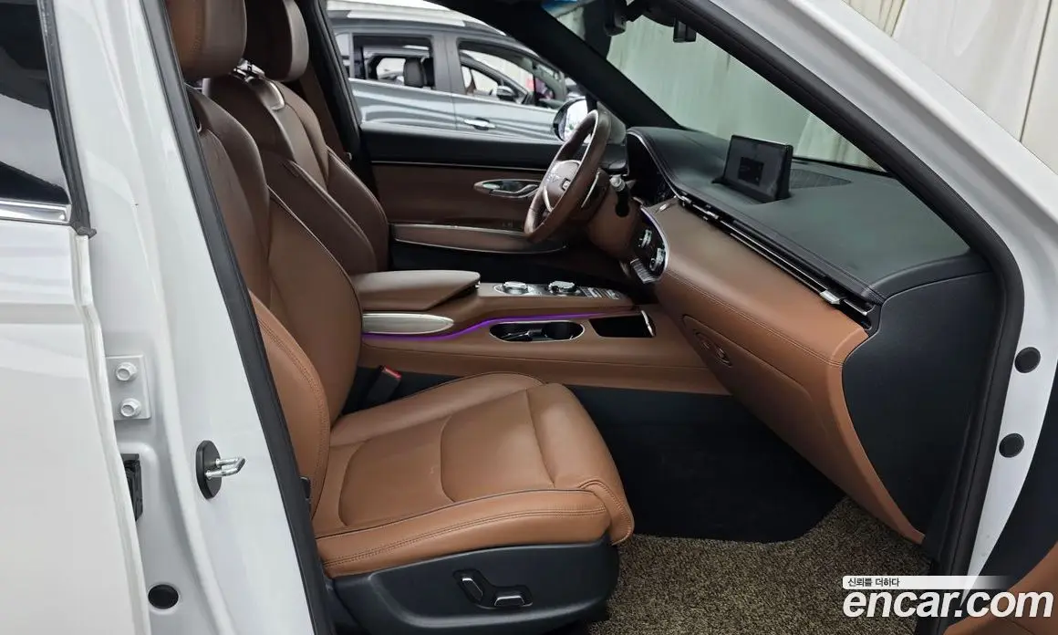Genesis GV70 2021 2.5 автомат (гидро), фото 16 Genesis GV70 2021 2.5 автомат (гидро), фото 16