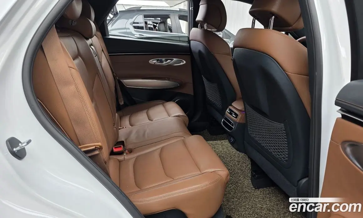 Genesis GV70 2021 2.5 автомат (гидро), фото 17 Genesis GV70 2021 2.5 автомат (гидро), фото 17