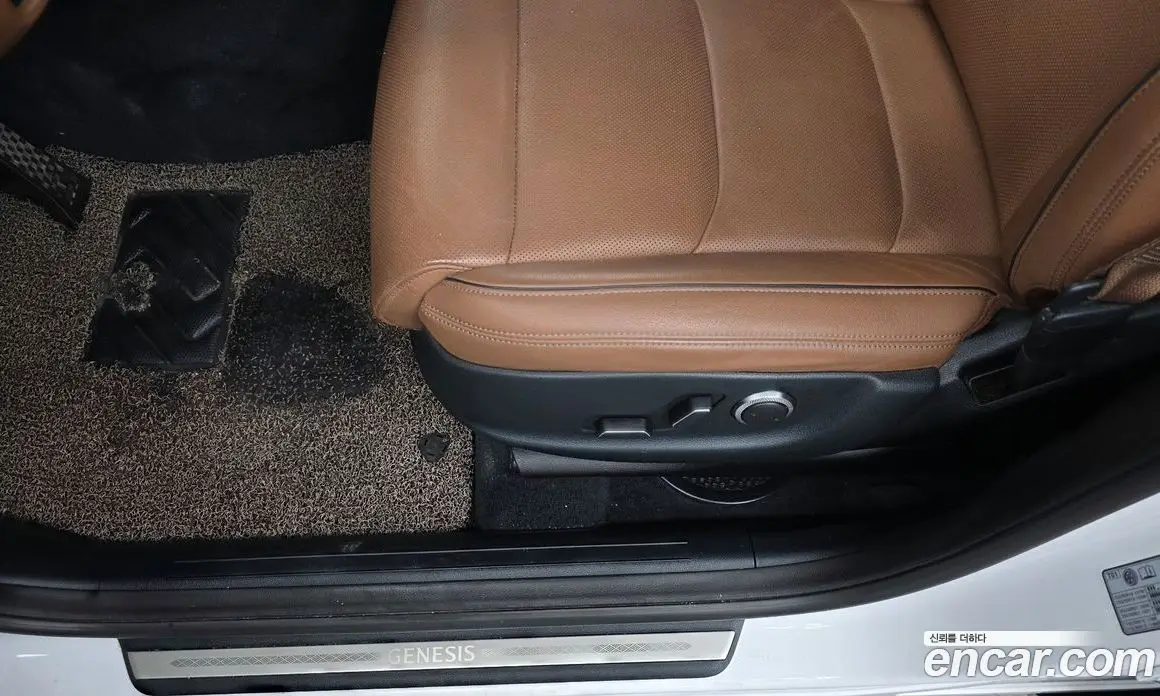 Genesis GV70 2021 2.5 автомат (гидро), фото 31 Genesis GV70 2021 2.5 автомат (гидро), фото 31