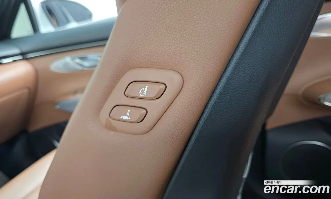 Genesis GV70 2021 2.5 автомат (гидро), фото 33 Genesis GV70 2021 2.5 автомат (гидро), фото 33