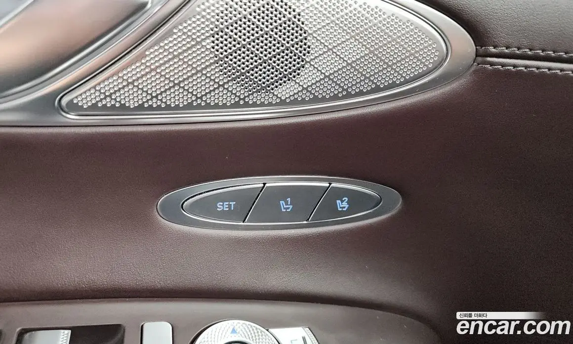 Genesis GV70 2021 2.5 автомат (гидро), фото 26 Genesis GV70 2021 2.5 автомат (гидро), фото 26