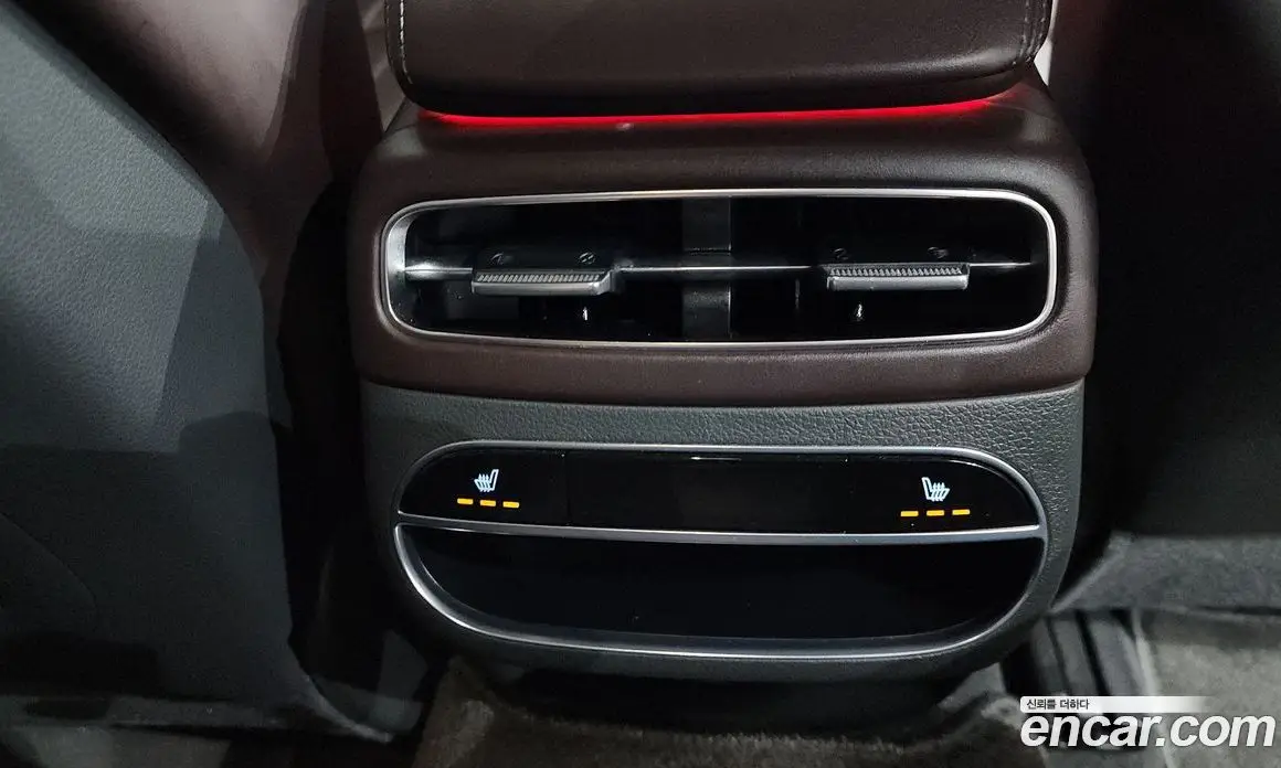 Genesis GV70 2021 2.5 автомат (гидро), фото 32 Genesis GV70 2021 2.5 автомат (гидро), фото 32