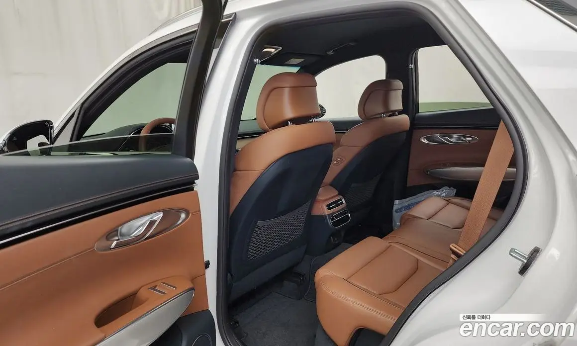 Genesis GV70 2023 2.5 автомат (гидро), фото 16 Genesis GV70 2023 2.5 автомат (гидро), фото 16